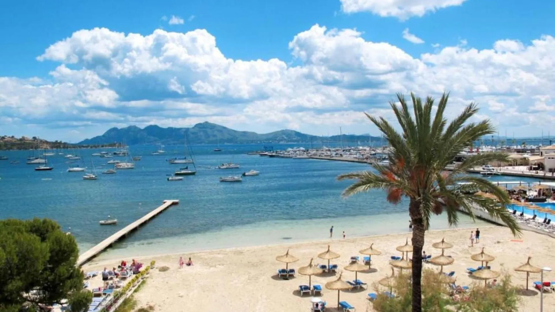 2-Bedroom Apartment In Alcudia 0*,